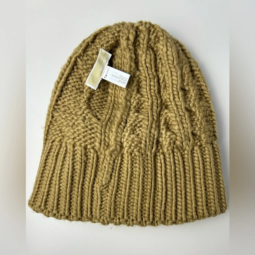 Michael Kors Women Beige Cable Knit Cuff Beanie Hat‎